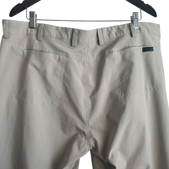 Greg Norman Men Golf Tech Pants 40X20 Beige Pockets Stretch Comfort Leisure - Picture 4 of 12